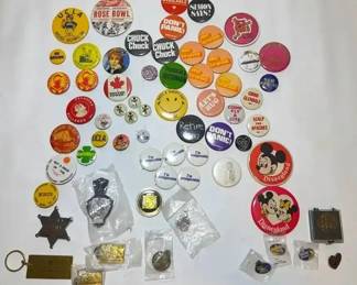 FTH333 - Super Lot Of Vintage Pins, Medallions And Keychains ( Pinback / Pinbacks / Buttons )