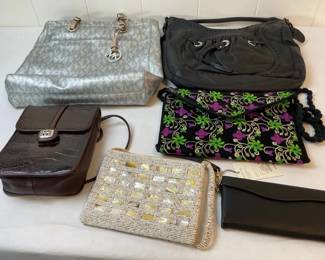 FTH373 - Assorted Tote & Handbags ( Handbag / Clothes / Clothing