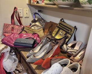 Name brand  Shoes / Purses