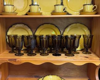 La Mancha Gold By Method Poppytail Smoke Brown Goblets