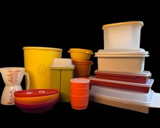 Wow Vintage Tupperware