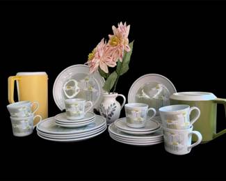 Vintage Summertime Place Setting For Five With Bonus Pitchers