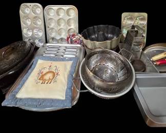 Bake, Broil, Roast And Steam Kitchen Helpers Mystery Lot