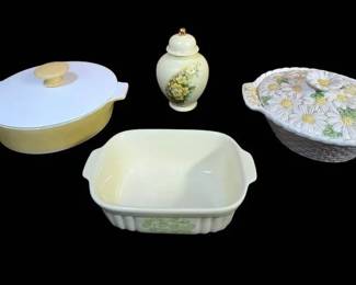 Vintage Metlox Poppytrail Daisy Casserole Dish, Corning Ware Casserole Dish, Pfaltzgraff More