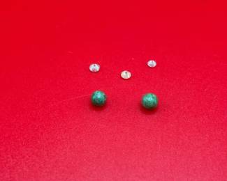 2 Emeralds And 3 Diamonds