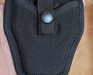 Bianchi Accumold Handcuff Case