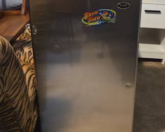 Sanyo SR-3770S Compact Refrigerator