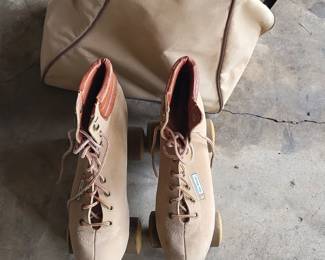 Vintage Sure-Grip Boardwalk Tan Roller Skates with Carry Bag