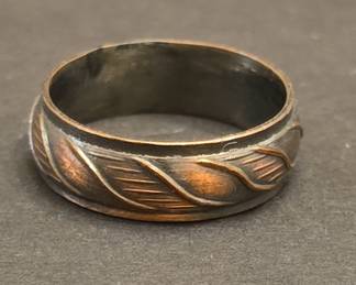Vintage Copper and Silver-Tone Band Ring with Leaf Pattern
