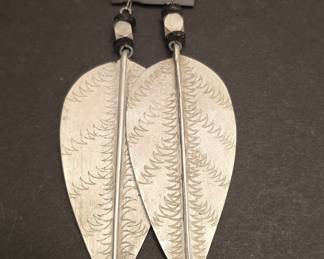 Leaf-Shaped Fashion Earrings