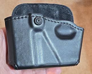 Safariland Model 573 Magazine and Handcuff Pouch