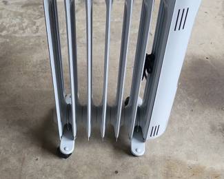 Duracraft Oil-Filled Radiator Heater