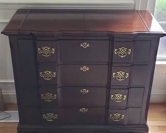 Vintage Mahogany Blockfront Bachelor's Chest/Server