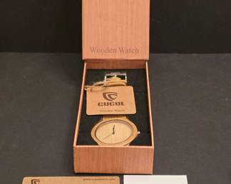 CUCOL Bamboo Wood Wristwatch