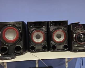 LG CM4530 Mini Hi-Fi System