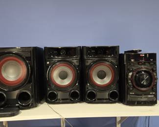 LG CM4530 Mini Hi-Fi System