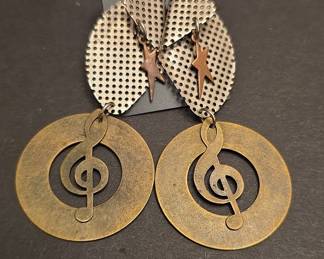 Treble Clef and Star Dangle Earrings