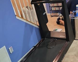 True Fitness 550 S.O.F.T. System Treadmill