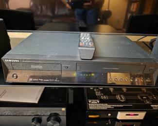 Samsung DVD-VR357 Tunerless DVD Recorder and VCR Combo, good working condition!