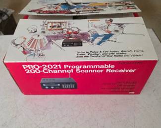 Realistic PRO-2021 Programmable 200-Channel Scanner Receiver in its original box,
