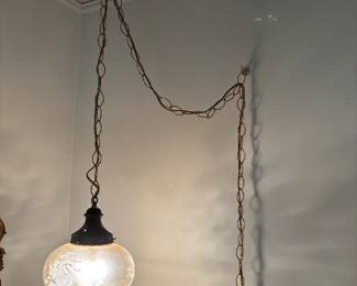 Swag lamp