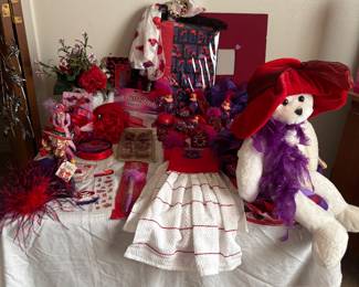 Lots of Red Hat items