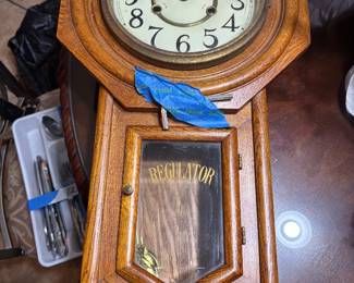 Regulator clock w key