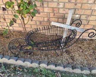 Metal planter