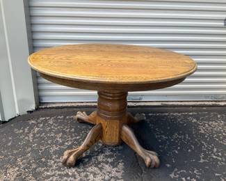 Round Pedestal Dining Table