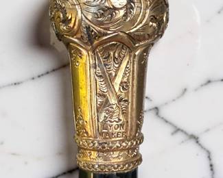 ANTIQUE CANES