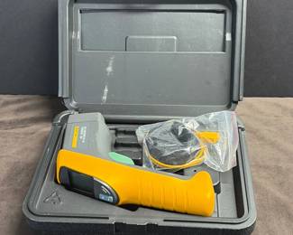 Fluke 561 HVAC Pro IR thermometer