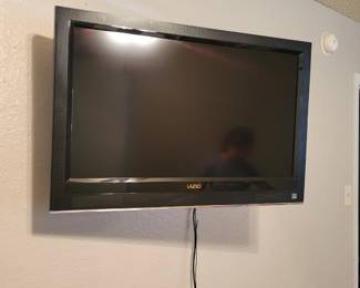 Vizio 32in TV