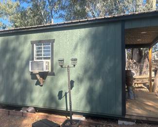 Fully insulated and remodeled Tiny home (silent auction)