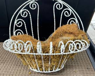 outdoor hanging basket