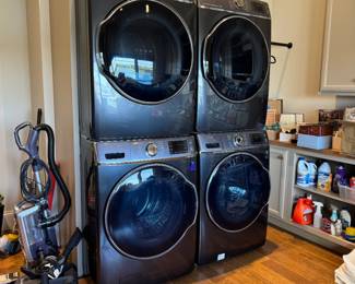 There are 3 sets of XL washer and dryers here for sale! Being sold as pairs. Samsung XL 5.6 cuft front load steam washer (30"w x 32.5"d x 42.63"h) and Samsung XL dryer 9.5 cuft ( 30"w x 32"d x 42.5"h)