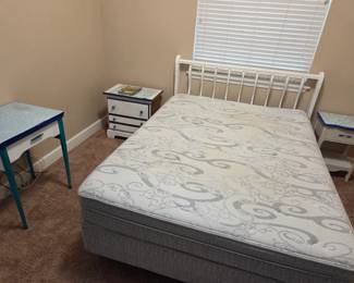 Queen size bed