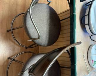 Barstool, metal and upholster (2)