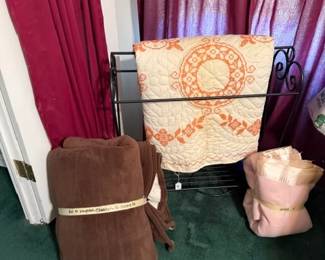 Quilts and blankets, linens
