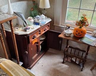 Mike D Estates / Back in time / Vintage / Antiques / Primitive / time capsule