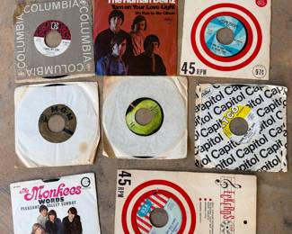 Selection on 45s and 33s. Records/albums