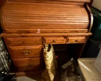 Smaller roll top desk