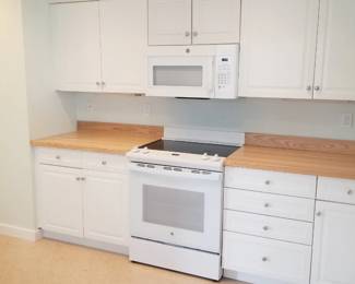 GE electric range & microwave oven