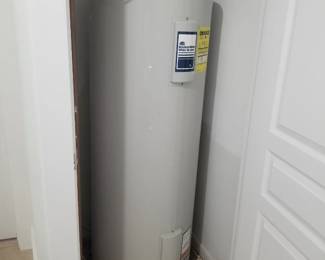 Electric hot water heater