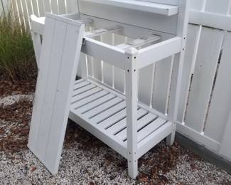 Potting bench