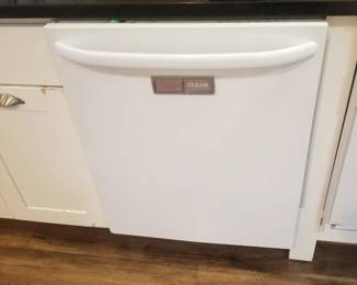 Dishwasher with stainless steel interior