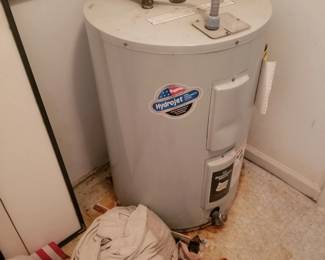 Hot water heater