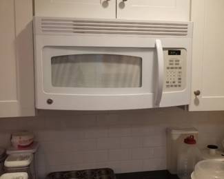 GE microwave oven