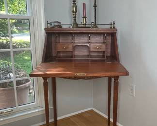 Vintage Mahogany Ladies Writing Desk