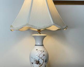 Vintage Chinoiserie Porcelain Table Lamp with Floral and Bird Motif