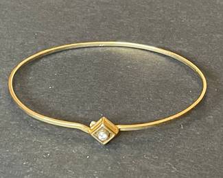 14K Gold Bangle Bracelet